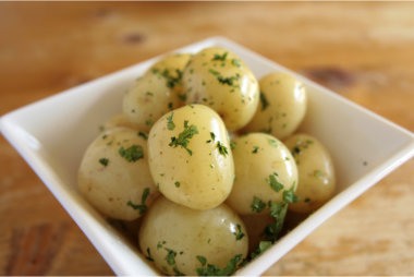 Caledonian Pearl Seed Potatoes - Great for fresh New Potatoes.